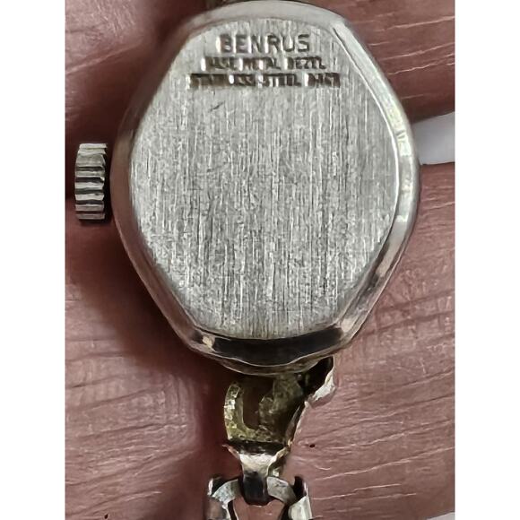 Vintage Ladies Benrus 17 Jewel 2 Diamonds Cocktail Mechanical Wind Watch - Picture 10 of 15